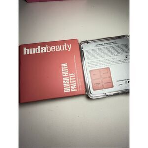 huda beauty blush filter palette Rose Berry - Berry Fizz, Pink Velvet, Strawberr